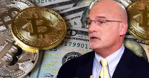 Strateeg van Bloomberg denkt dat Bitcoin dreigt te dalen naar $ 56.000